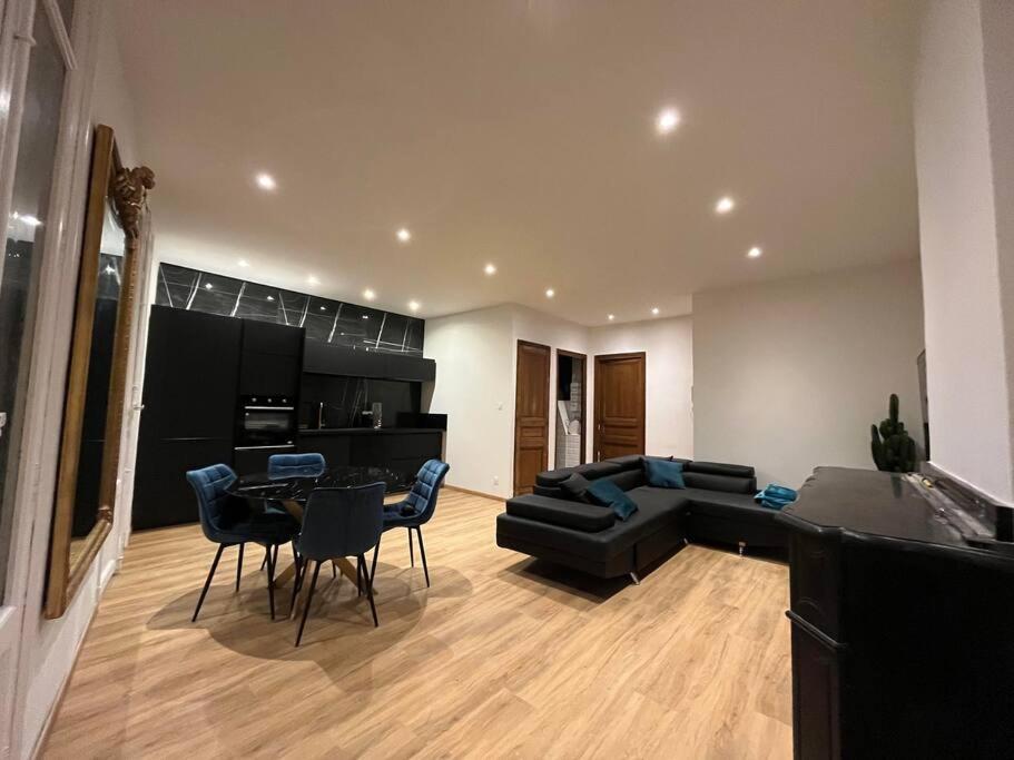 Appartement Haussmannien A 200M Des Halles. Narbonne Exteriör bild